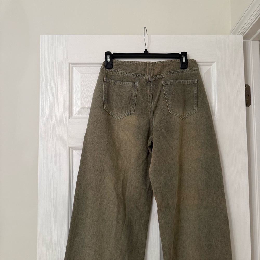 Boohoo Turn Up Cuff Wide Leg Jean - Picture 7 of 11